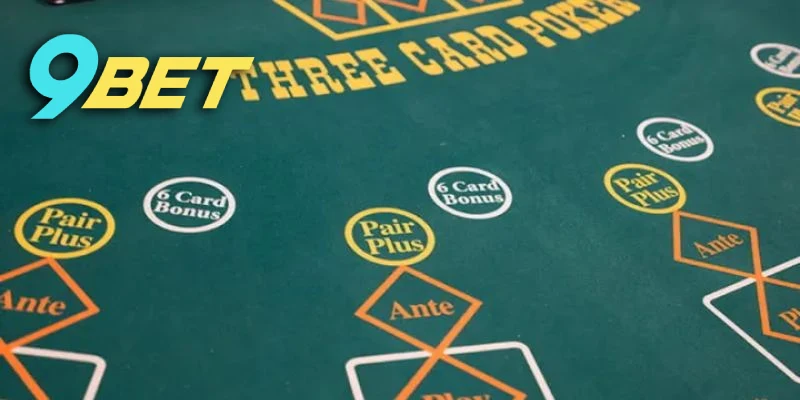 Các cửa cược phổ biến và hành động được phép thực hiện khi chơi bài poker ba lá