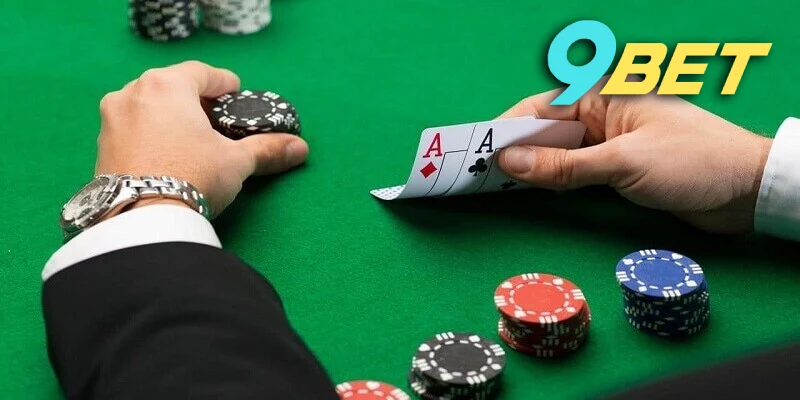 Các thuật ngữ trong luật chơi xì tố tương đối đơn giản và dễ nắm bắt